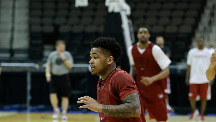 3 Arkansas basketball players arrested on forgery complaint 3 Arkansas basketball players arrested on forgery complaint