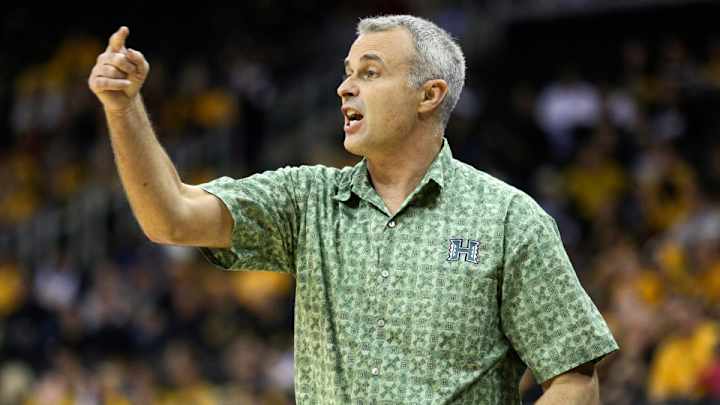 Hawaii sues former basketball coach Gib Arnold Hawaii sues former basketball coach Gib Arnold