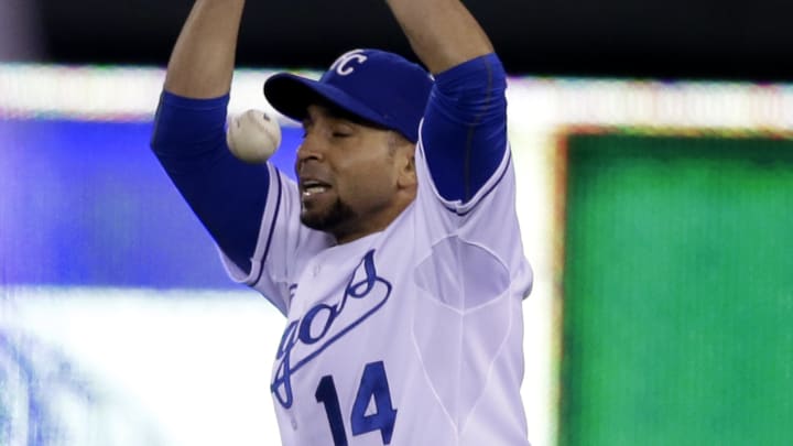 Cain has 3 hits to lead Royals over Twins 3-2 in 10 innings