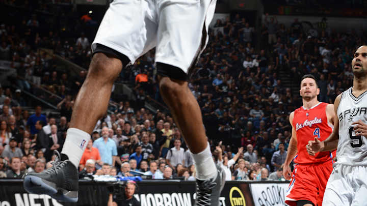 Leonard leads Spurs to 100-73 win over Clippers and 2-1 lead