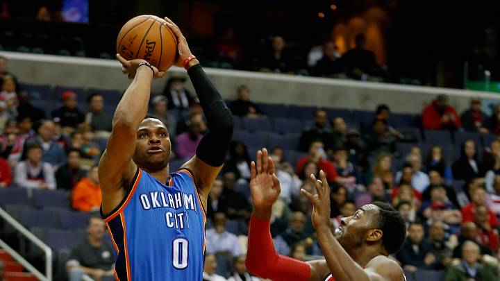 Durant injures leg; Westbrook leads Thunder past Wiz 125-101 Durant injures leg; Westbrook leads Thunder past Wiz 125-101