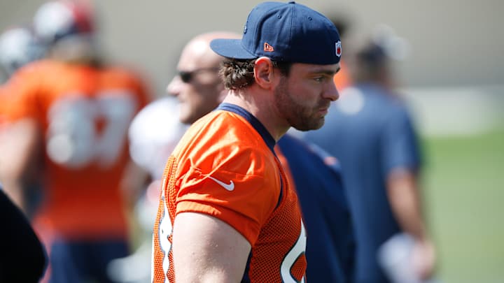 Evan Mathis jumps at chance to play for Broncos