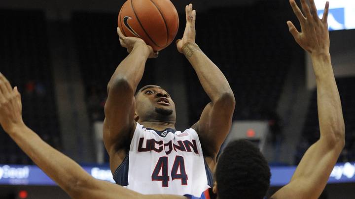 Purvis leads No. 25 UConn over UMass-Lowell 88-79