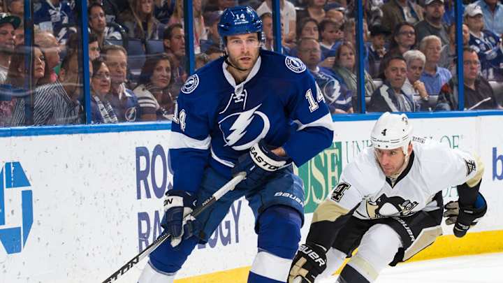 Bruins acquire Brett Connolly from Lightning for a pair of draft picks