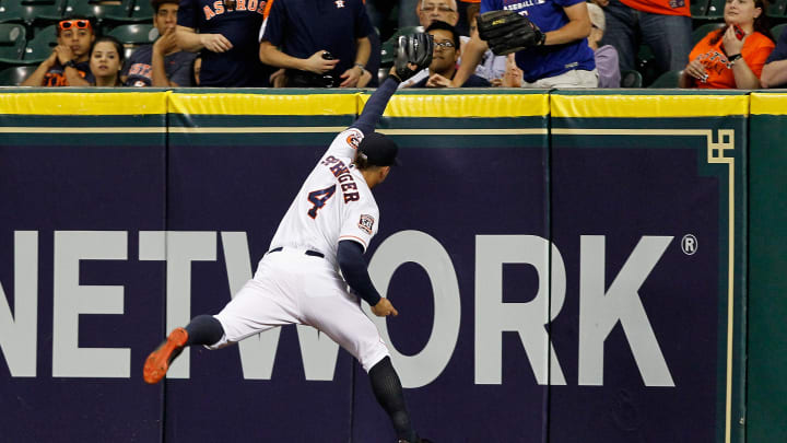 Wandy Rodriguez helps Rangers to 7-1 win over Astros