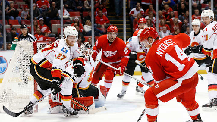 Red Wings beat Flames 4-2, ending 3-game winless stretch
