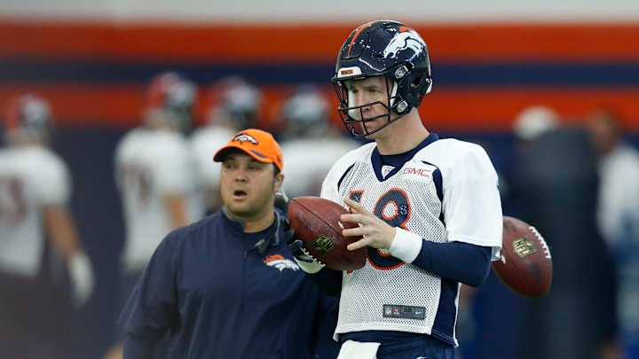 Peyton Manning returns to practice