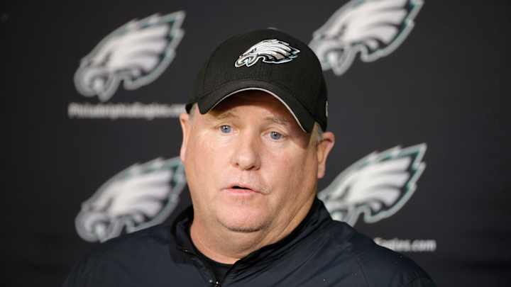 Chip Kelly denies meeting with Southern California