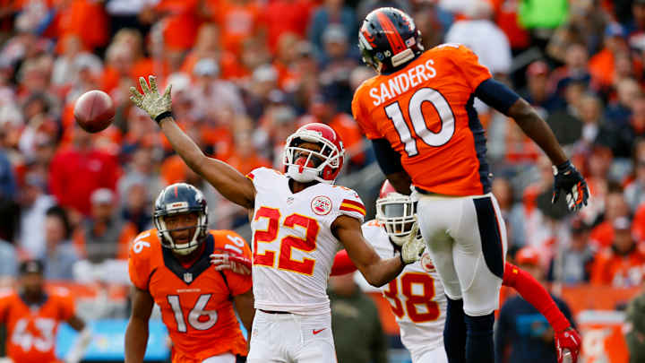Manning, Sanders out for Broncos against Bears