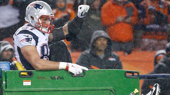Patriots’ Rob Gronkowski week-to-week with bone bruise, knee sprain Patriots’ Rob Gronkowski week-to-week with bone bruise, knee sprain