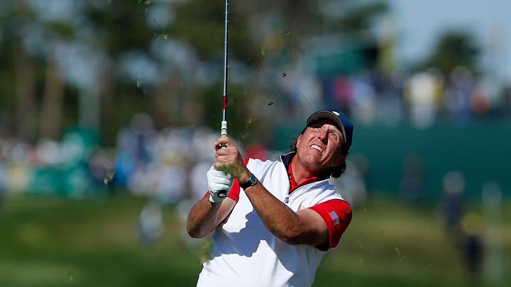 Phil Mickelson takes the blame for ball blunder
