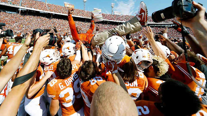 Instant Analysis: Texas shocks No. 10 Oklahoma, cools Strong's hot seat
