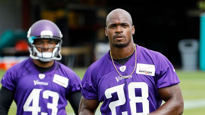 Adrian Peterson back in pads and moving forward with Vikings