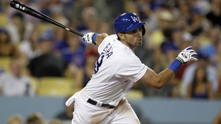 Dodgers score 4 runs in 7th to beat Cubs 5-2