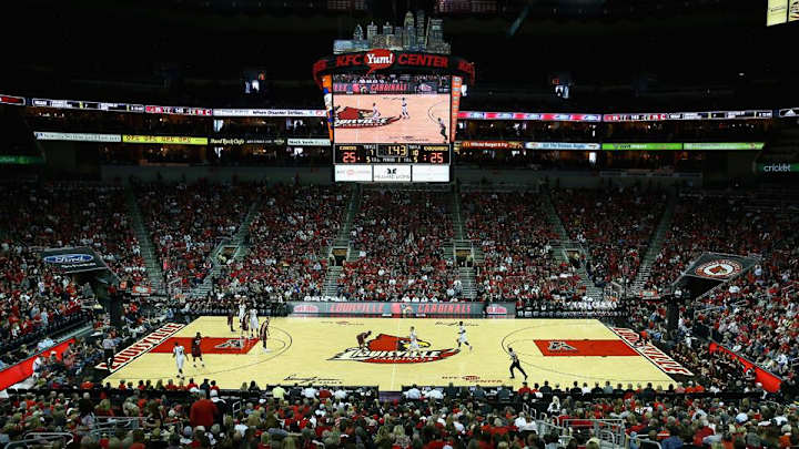 Former Louisville players, recruits say staff member paid for escorts