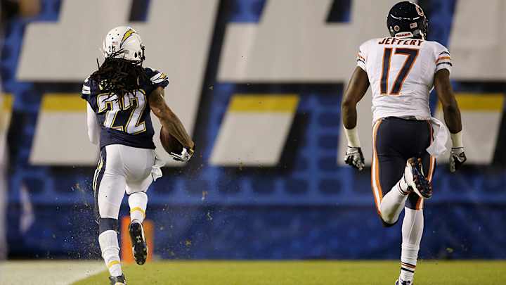 Watch: Jay Cutler throws pick six to Jason Verrett