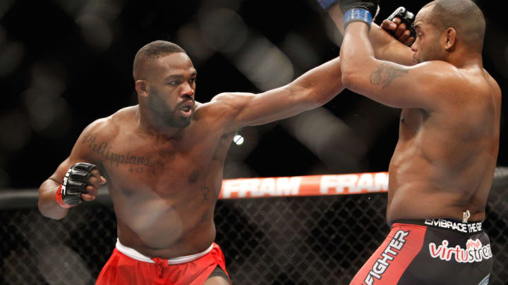 Jon Jones to defend title against Anthony Johnson at UFC 187