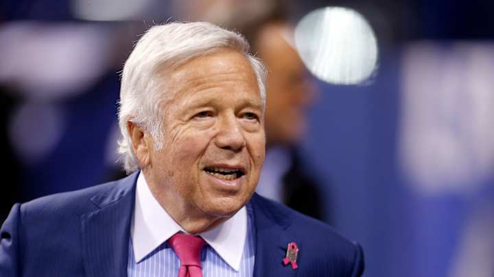 Patriots owner Robert Kraft takes a dig at Colts