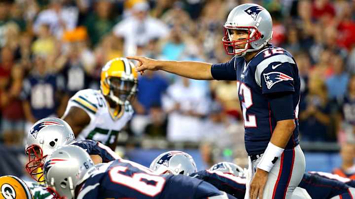Tom Brady returns to Patriots, plays in preseason game