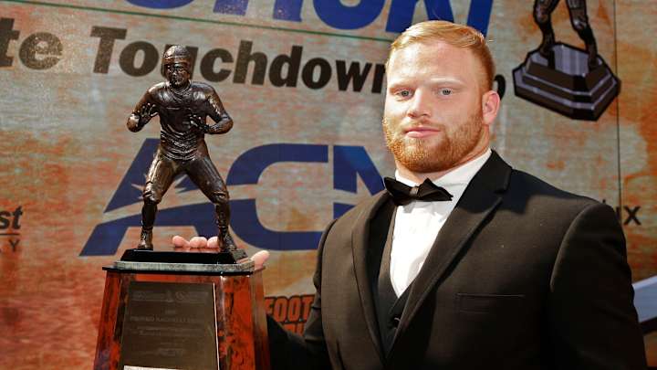 Temple LB Matakevich earns top college defensive player