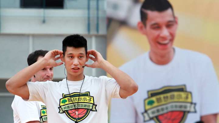 Hornets arena security don't recognize Hornets G Jeremy Lin Hornets arena security don't recognize Hornets G Jeremy Lin