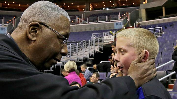 Georgetown's John Thompson wins 1st Dean Smith Award Georgetown's John Thompson wins 1st Dean Smith Award