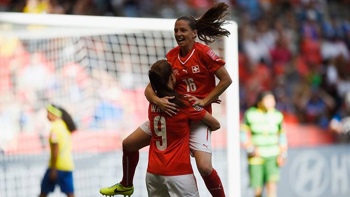 Humm, Bachmann lead Switzerland to 10-1 rout of Ecuador for 1st WWC win Humm, Bachmann lead Switzerland to 10-1 rout of Ecuador for 1st WWC win