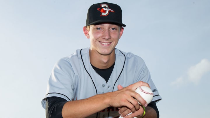 Orioles top prospect Harvey fractures fibula, out 4-6 weeks