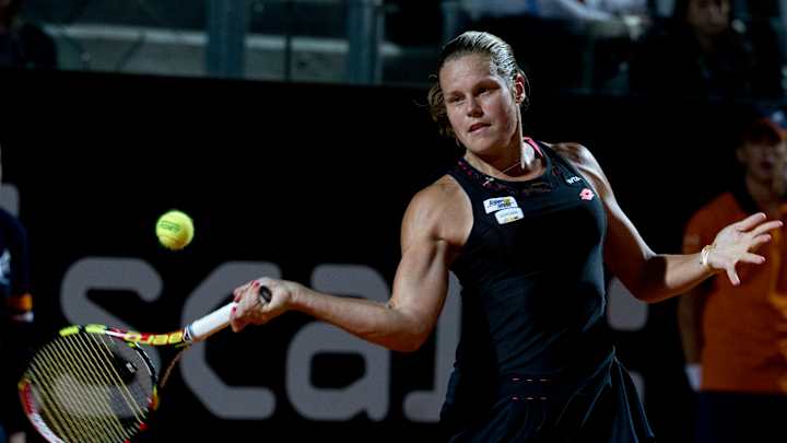 Seeded Italians Vinci, Knapp advance at Nuremberg Cup