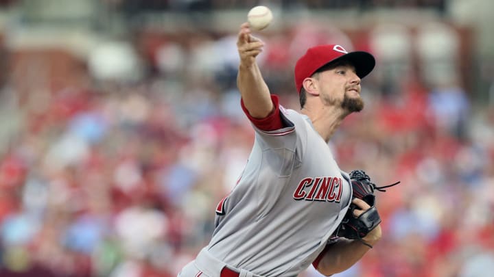Reds send RH Mike Leake to Giants for 2 prospects Reds send RH Mike Leake to Giants for 2 prospects
