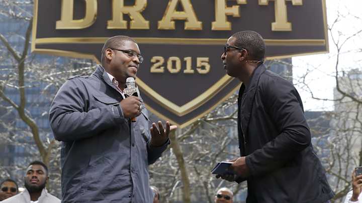 Lions trade down, pick OL Tomlinson of Duke at No. 28