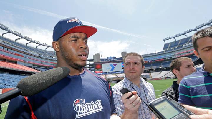 Rookie guards studying Patriots complex offensive system