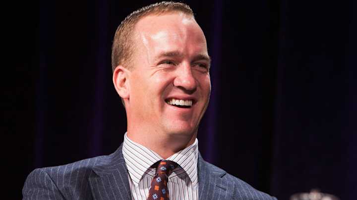 Peyton Manning conducts Colorado Symphony in 'Rocky Top'