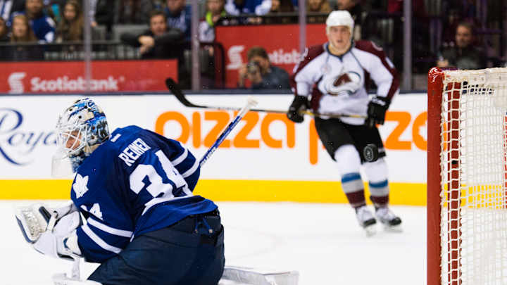 Parenteau scores 2 to lead Maple Leafs past Avalanche, 5-1 Parenteau scores 2 to lead Maple Leafs past Avalanche, 5-1