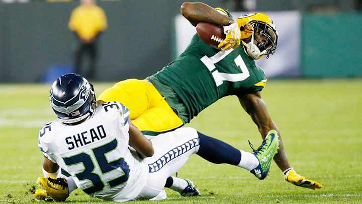 Packers WR Davante Adams leaves game with ankle injury, returns later Packers WR Davante Adams leaves game with ankle injury, returns later