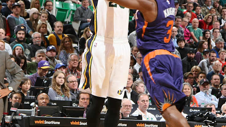 Hayward scores 24 as Jazz run away from Suns, 110-89