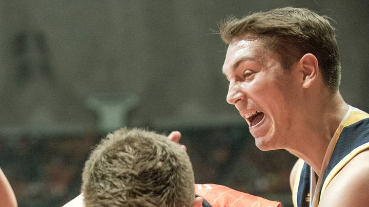 LeVert, Donnal lead Michigan to 78-68 win over Illinois LeVert, Donnal lead Michigan to 78-68 win over Illinois