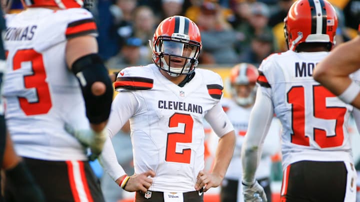 Browns benched Manziel for violating team's 'trust' Browns benched Manziel for violating team's 'trust'