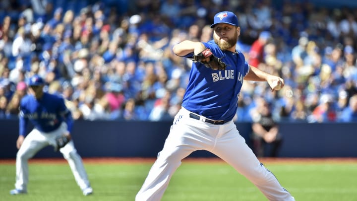 AL East-leading Blue Jays lose grip, last-place Bosox win