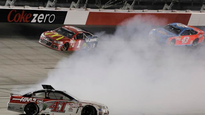 Ganassi driver McMurray clinches Chase spot at Richmond