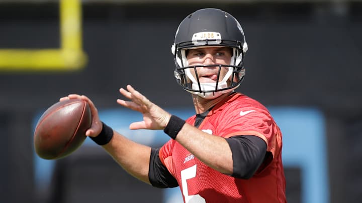Jaguars QB Blake Bortles played part of rookie season with 'dead arm' Jaguars QB Blake Bortles played part of rookie season with 'dead arm'