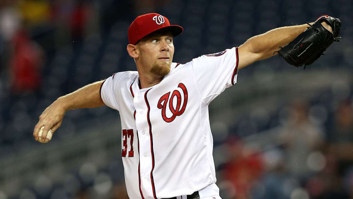 Nationals P Stephen Strasburg leaves early with shoulder discomfort