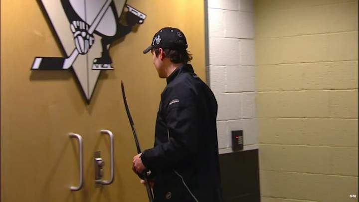 Sidney Crosby accidentally locked out of Penguins locker room Sidney Crosby accidentally locked out of Penguins locker room
