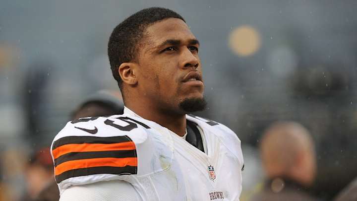 Two Cleveland Browns arrested on Christmas