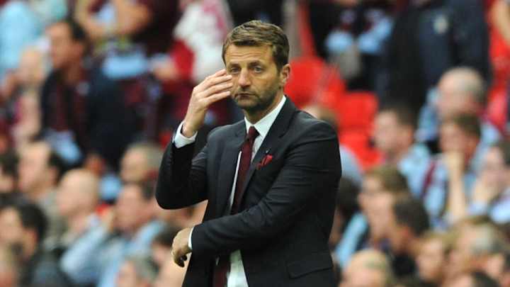 Aston Villa coach tears hamstring after kicking water bottle