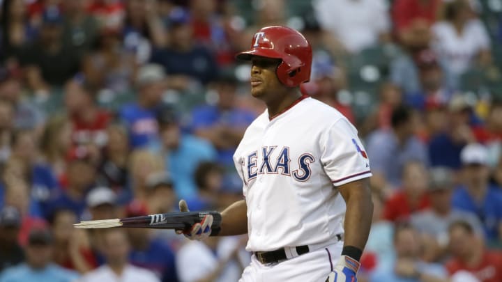 Rodney walks in winning run as Rangers top Mariners 4-3