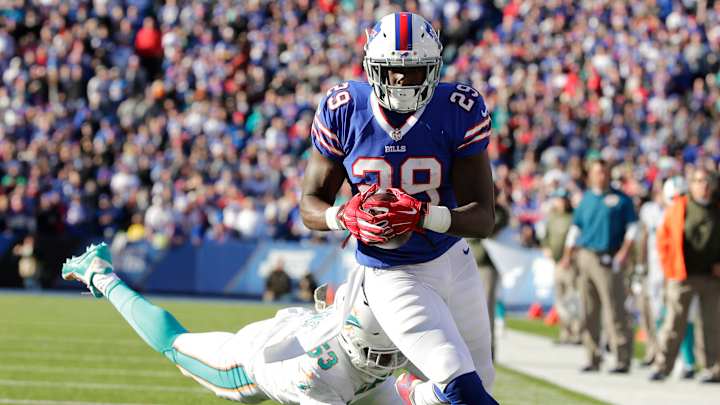 Bills offense erupts in 33-17 win over Dolphins