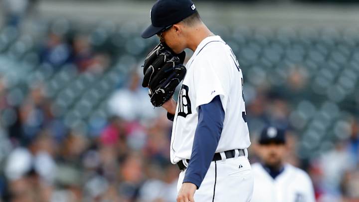 Hunter, Mauer lead Twins past Tigers 6-2
