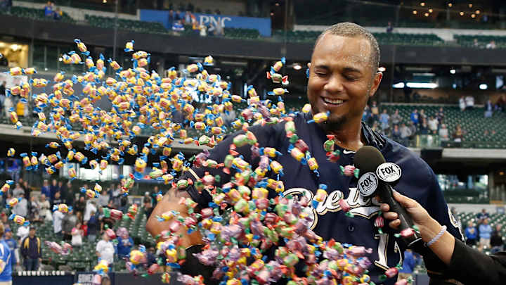 Brewers' Martin Maldonado hits walk-off home run in 17th inning