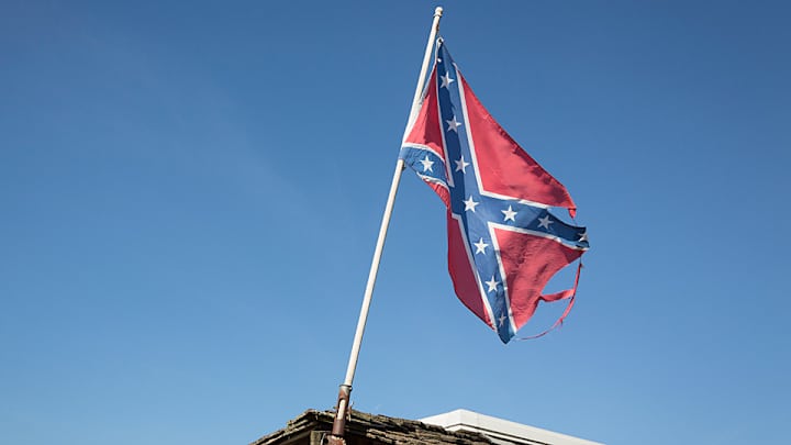 NASCAR backs moves to remove Confederate flag